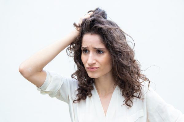 Sofreu um corte químico? Descubra passos essenciais e dicas eficazes para recuperar a saúde e a beleza dos seus fios após um corte químico.