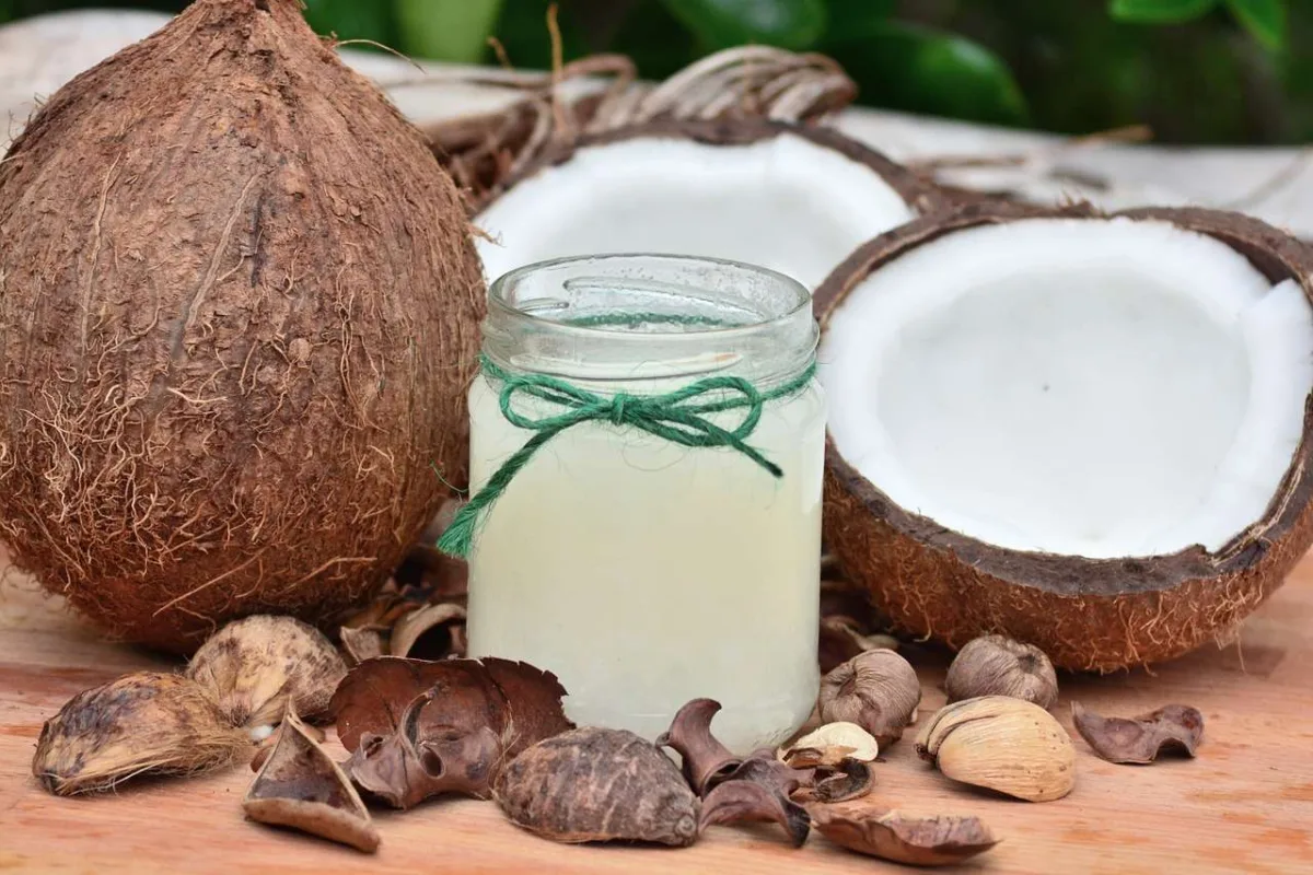 Óleo de Coco para o Rosto: Benefícios e Riscos