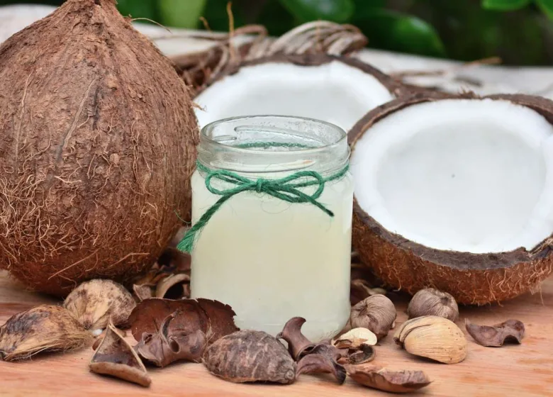 Óleo de Coco para o Rosto: Benefícios e Riscos
