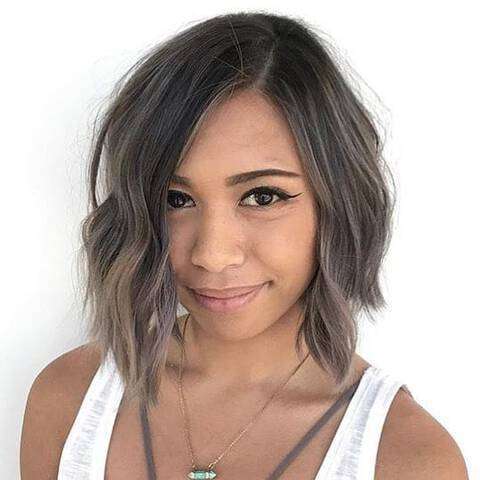 Explore o charme e a modernidade do corte Bob Assimétrico com o Truques de Beleza. Aprenda como este corte pode rejuvenescer seu visual, dicas de estilização e as últimas tendências.