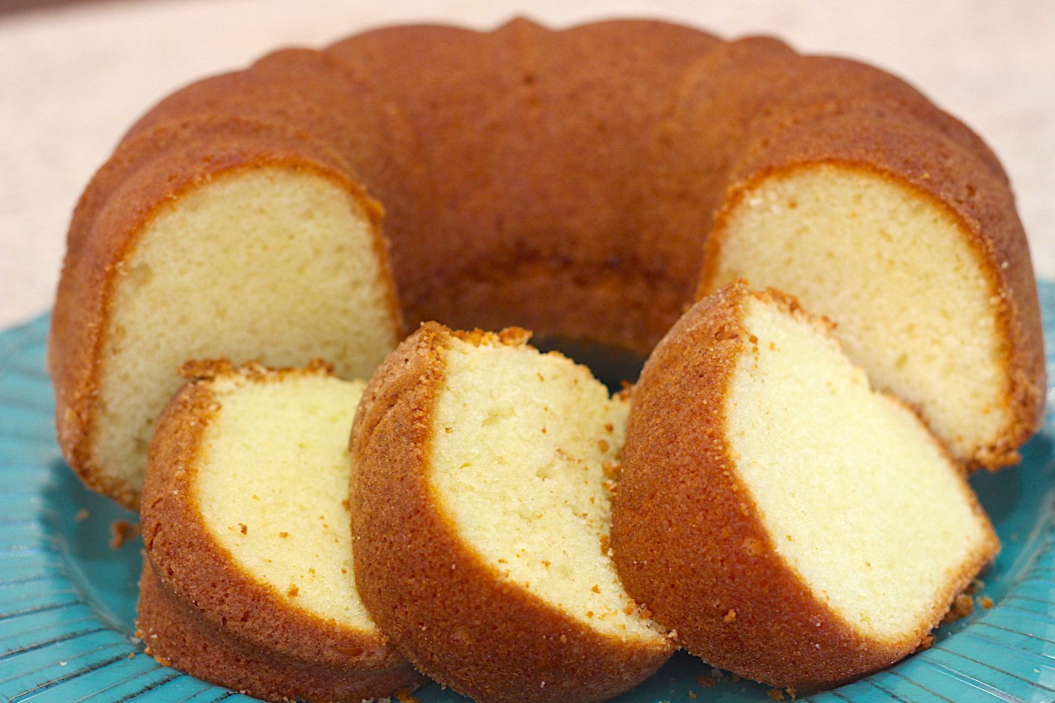 Experimente nosso bolo para emagrecer: sem glúten, sem laticínios, e com adoçantes naturais! Uma receita deliciosa que ajuda na sua dieta.